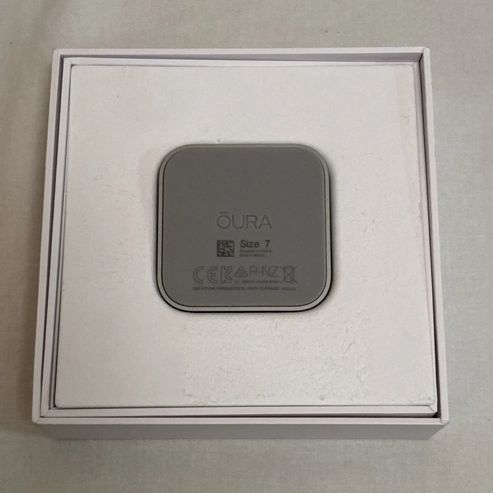 Oura 4 Size 7 Ring Charger Gray Activity Tracker Accessory USB-C Cable